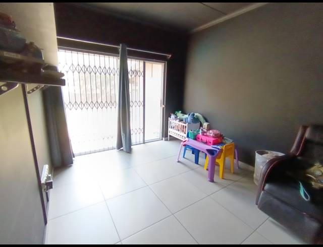 3 BEDROOM HOUSE FOR SALE IN SOUTH CREST